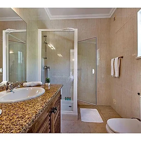 Large With Swimming Pool Within Walking Distance To The Otel Castro Marim