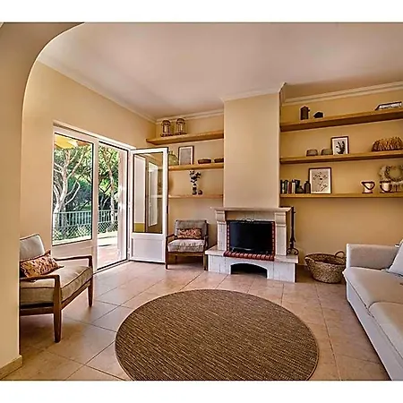 Large With Swimming Pool Within Walking Distance To The 3* 马林堡